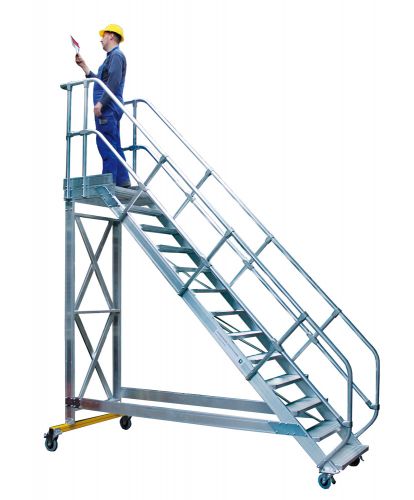 MUNK Plattformtreppe fahrbar 45° Stufenbreite 800mm 12 Stufen